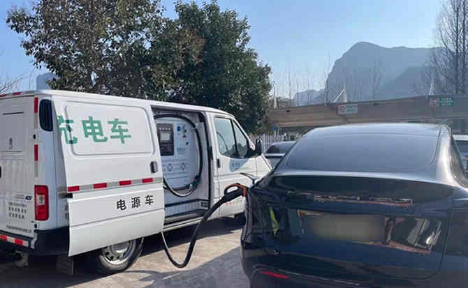 鹤岗汽车搭电