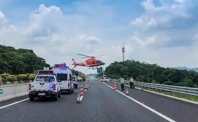 鹤岗高速公路汽车救援案例