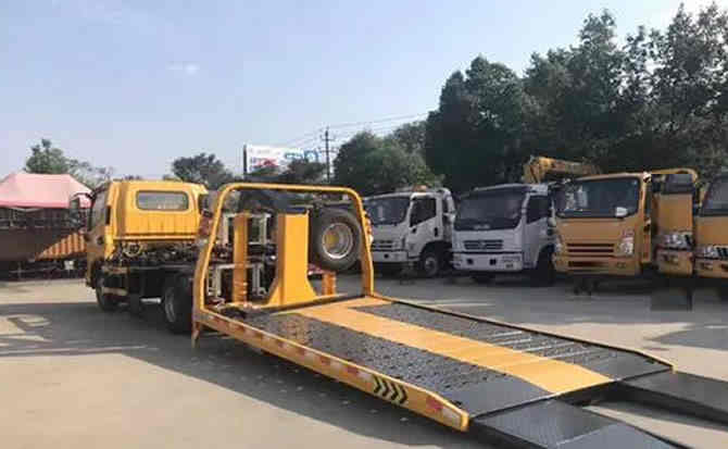 鹤岗汽车中途维修案例