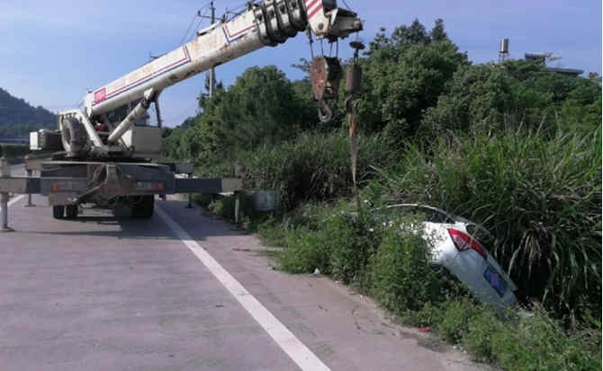 鹤岗重载吊车救援 鹤岗重载吊车救援